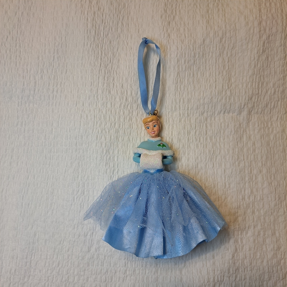 Cinderella Ballerina ornament (year: 2013)